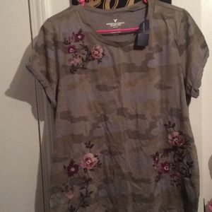 NWT AE camo tee
